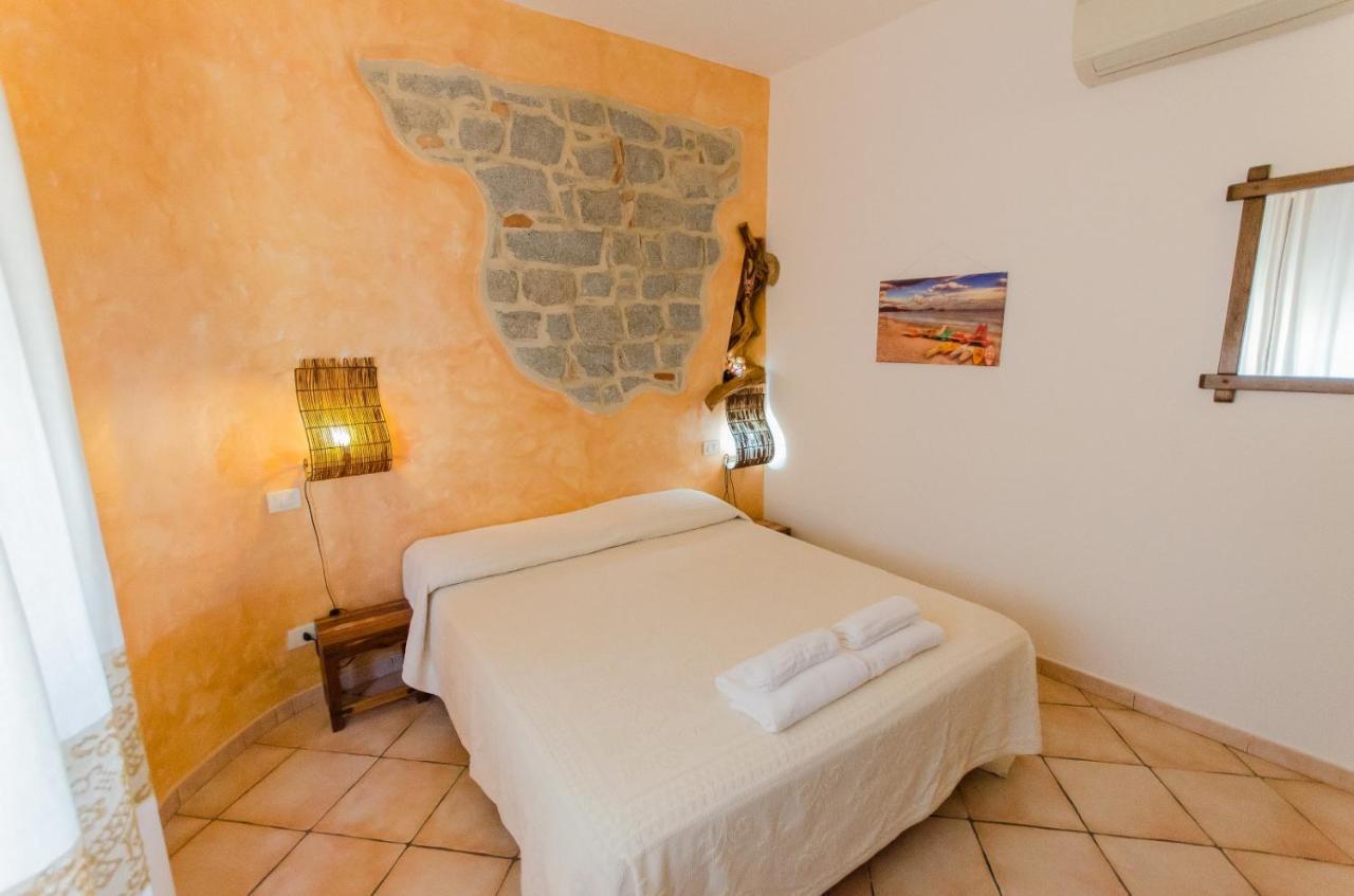 Bed and Breakfast La Pavoncella Tortolì Exterior foto