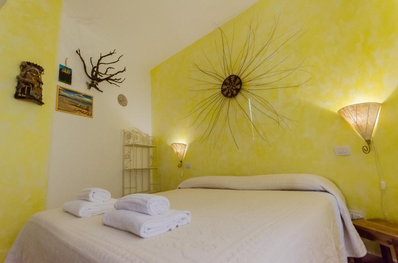 Bed and Breakfast La Pavoncella Tortolì Exterior foto